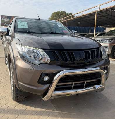 MITSUBISHI L200 - 2017 image 2