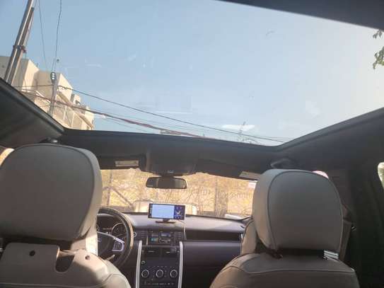 Land Rover Discovery image 7