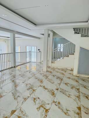 Villa à louer aux virages des Almadies image 2