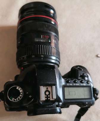 Canon 5 D Mark II image 3