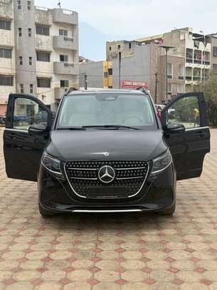 Location Mercedes viano  2025 image 2