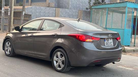 HYUNDAI ELANTRA image 3