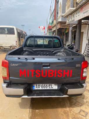 Mitsubishi L200 2021 image 7