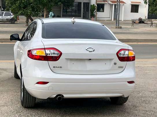 RENAULT image 9