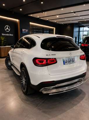Mercedes glc300 année 2022 image 4
