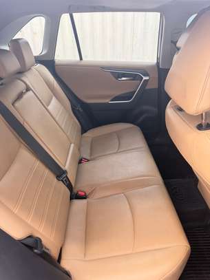 Toyota Rav 4 2019 image 9