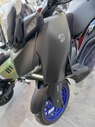 🔥 Yamaha XMAX 300 2025 Neuf – Seulement 1 600 km image 4