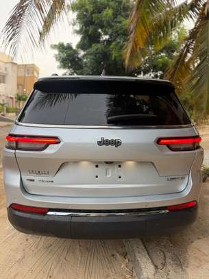 Jeep Cherokee 2022 image 9