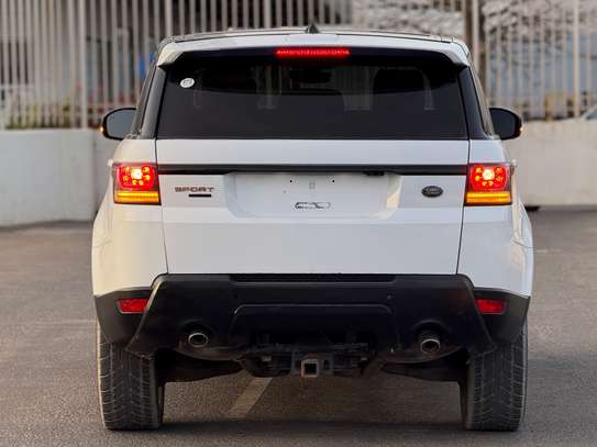 Range Rover Sport image 10