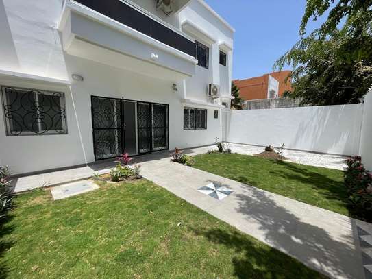 Loft /villa à louer aux Almadies image 9
