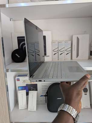HP envy i7 )7e) 16g de ram ) 1TB tactile x360 ) 17pouce image 4