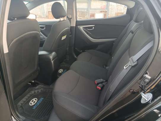 Hyundai Elantra 2016 Automatique essence image 8