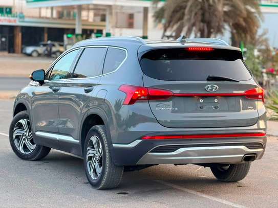 Hyundai Santafe image 8