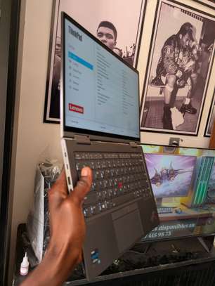Lenovo Yoga x1 /i7 11th 3ghz / 16gb / 512 image 6