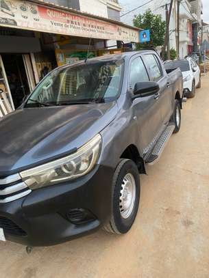Toyota Hilux 2017 image 3