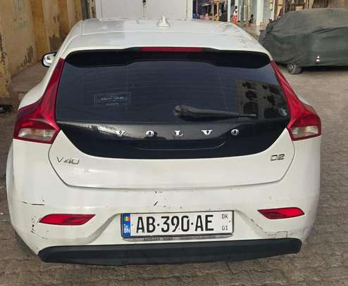 Tres porpre, Volvo break V40 / MV74L image 3