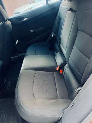 Je vends ma Chevrolet Cruze 2017 automatique essence image 9