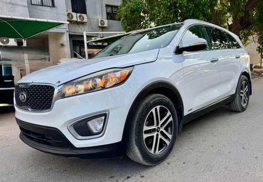 Je vends ma kia sorento 2017 automatic essence AWD image 5