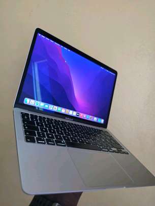 Mac Air 2020 image 3