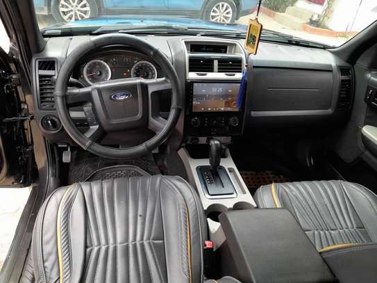 Ford Escape image 3