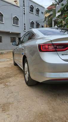 Renault sm6 année 2016 image 9