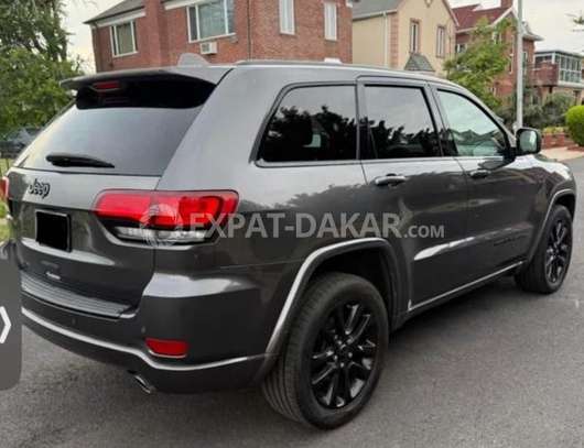 Jeep grand Cherokee 2018 image 2