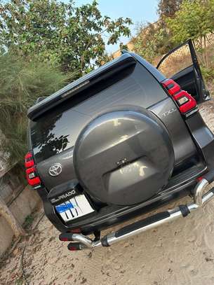 Toyota Prado TXL Diesel 2023 – 63 000 km – Excellent état image 4