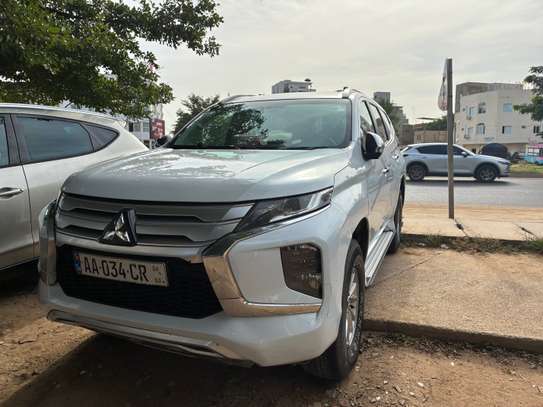Mitsubishi Pajero Sport SUV 4x4 Blanc Puissant image 3