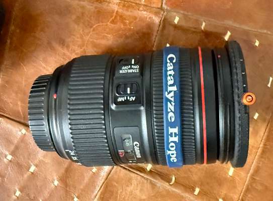 Canon 6D mark II image 2