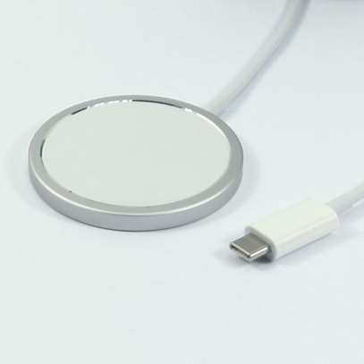 Chargeur IPhone sans fil MagSafe MHXH3AM/A A2140 - 20W image 14