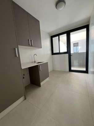 Dakar plateau appartement F5 image 4