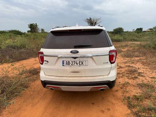 Ford Explorer XLT 2017 / 7 places image 2