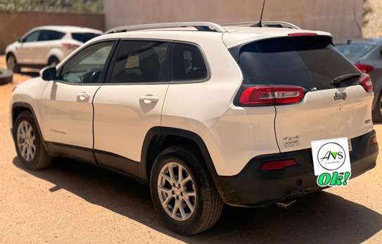 Location Jeep cherokee image 4