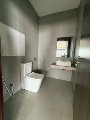 À LOUER – PLATEAUX DE BUREAUX DANS UN IMMEUBLE NEUF image 9