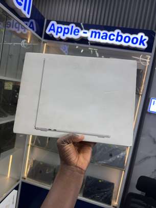 MacBook Air M4 (2025) Ram 32Go SSD 2To Scellé image 4