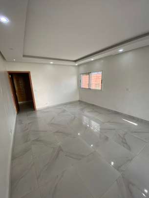 Villa de 418m2 ngor/virage image 10