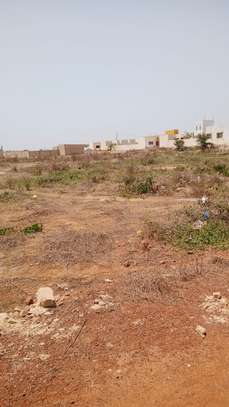 Terrain à vendre à Bambilor en face cité Cdc non loin vdn3 image 2