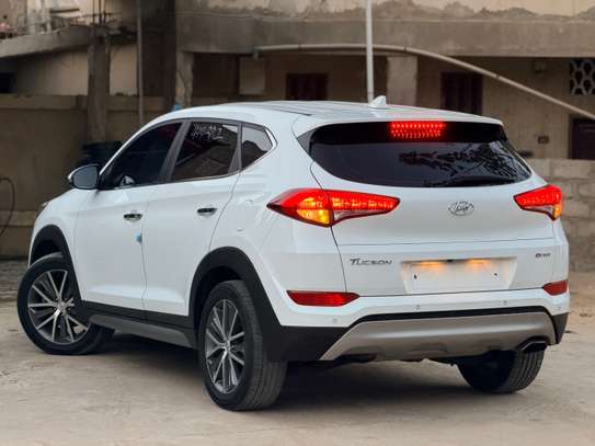 Hyundai Tucson image 9