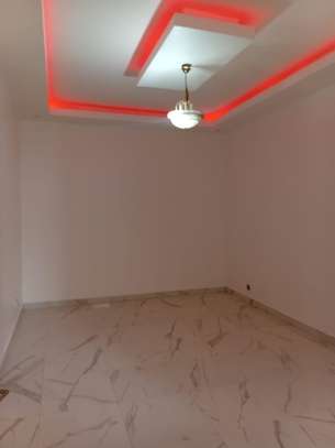 Bel appartement  à louer à yoff image 3