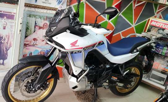 A vendre Honda Transalp 750cm3 image 2