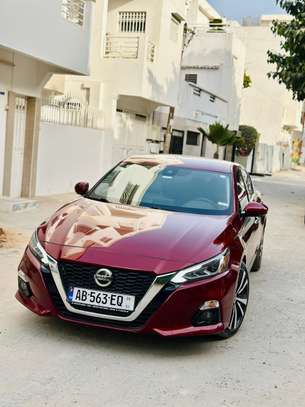 Nissan Altima 4/4 année 2020 image 2