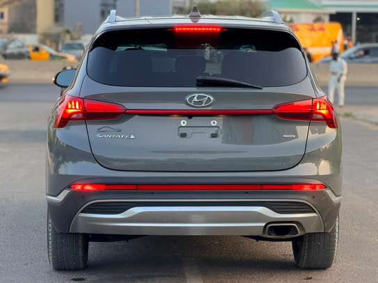Hyundia Santafe image 6