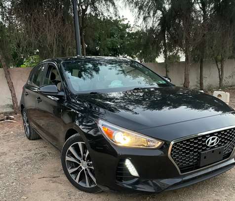 Hyundai Elantra GT 2019 image 2