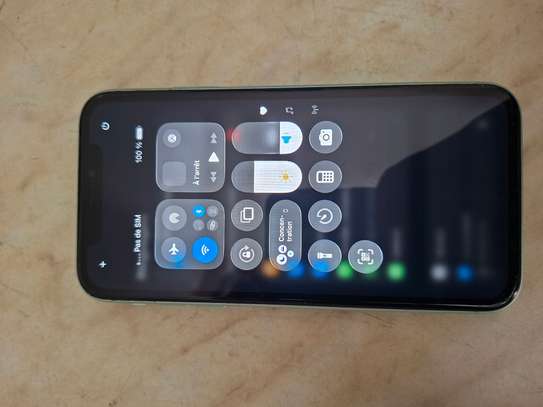 IPhone 11 64GB image 6