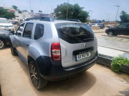 RENAULT DUSTER image 9