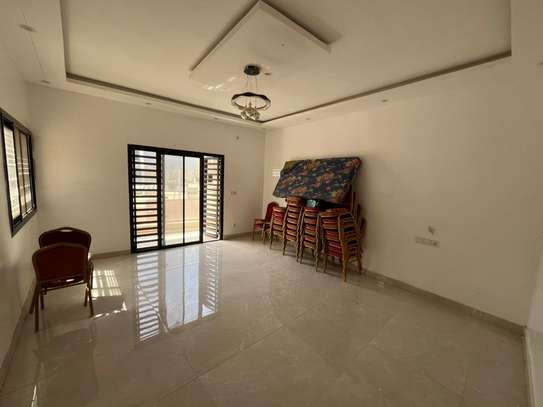 Appartement F3 à louer aux Almadies image 11