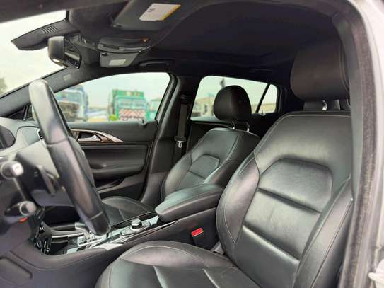 Infinity QX30 AWD 2018 image 8