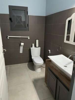 UNE MAGNIFIQUE VILLA & APPARTEMENT INDÉPENDANT – SALY MBOUR image 13