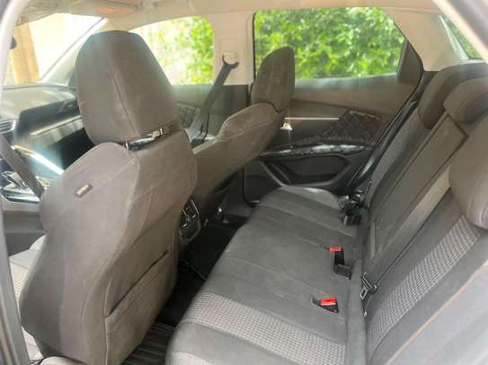 Peugeot 3008 .2019 image 8