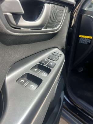 Hyundai Kona image 5